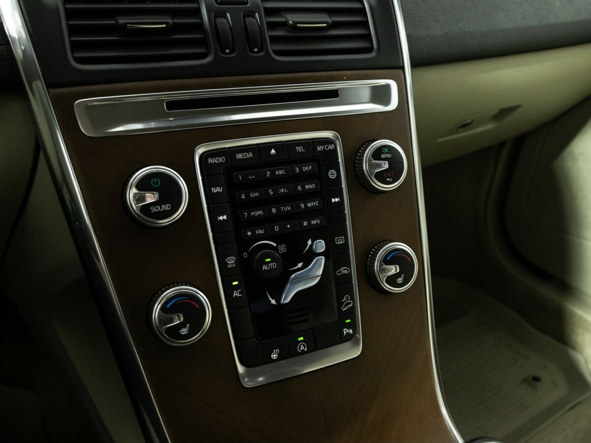 Продажа Б/У Вольво ИксЦ60. Фото: #15