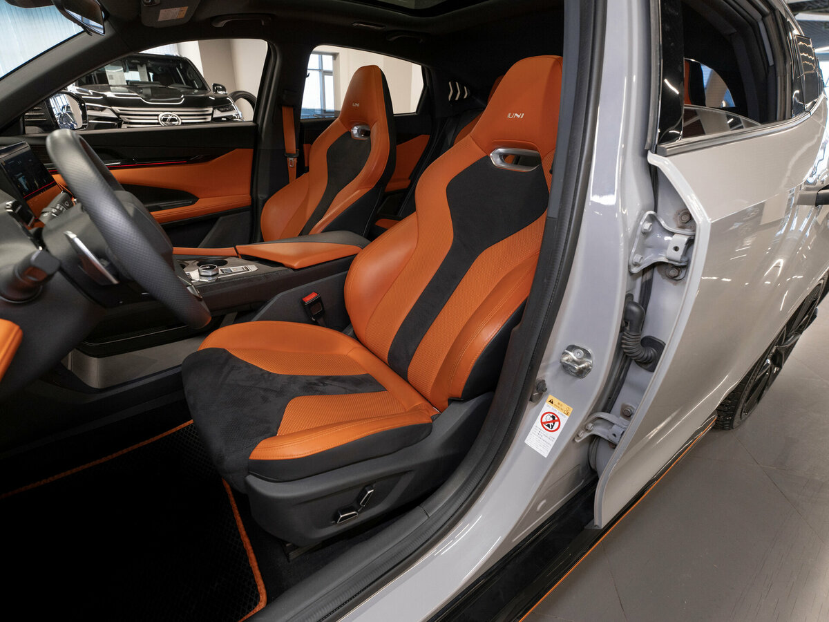 Продажа Б/У Чанган УНИ-В. Фото: #8