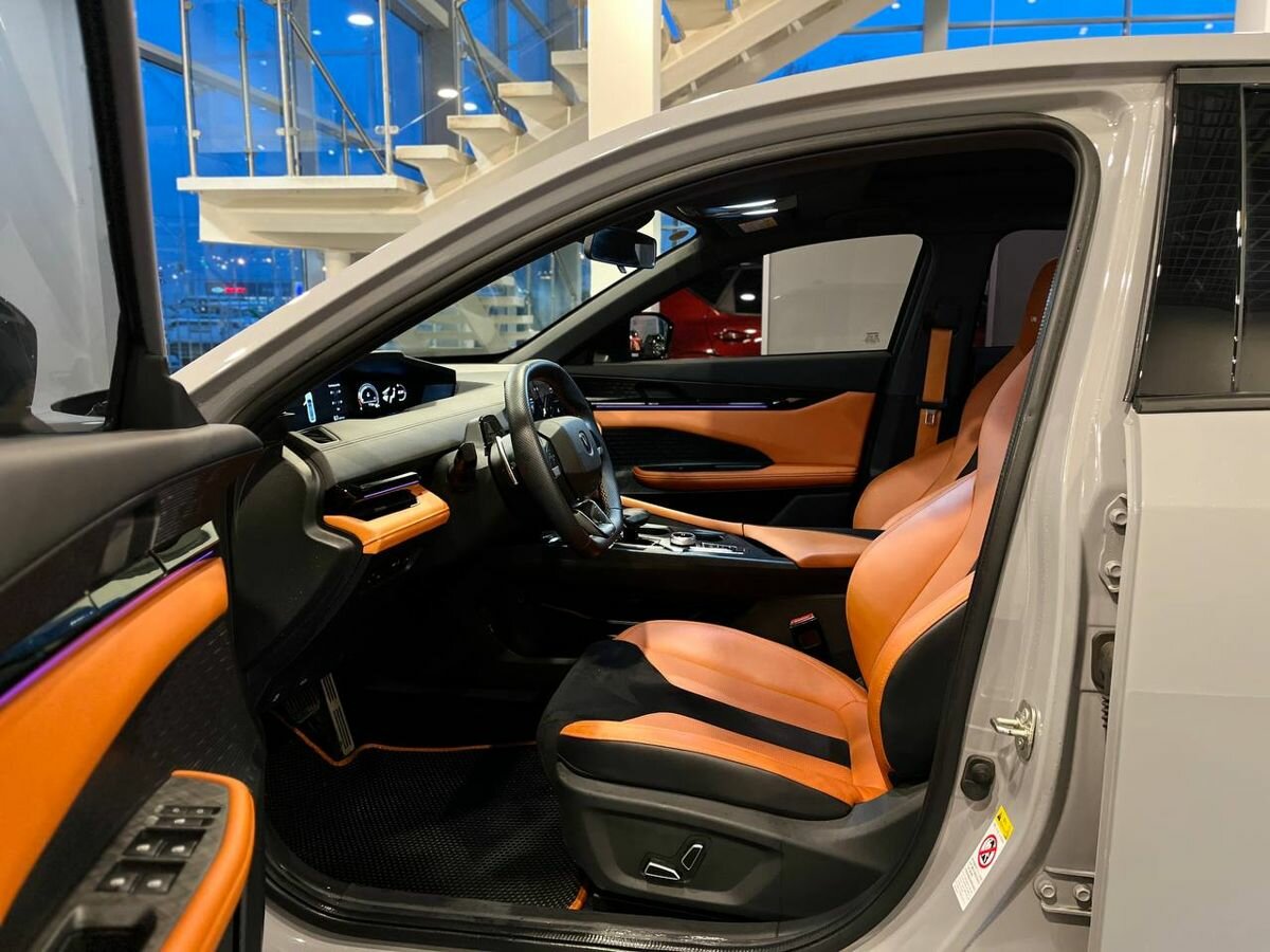 Продажа Б/У Чанган УНИ-В. Фото: #12