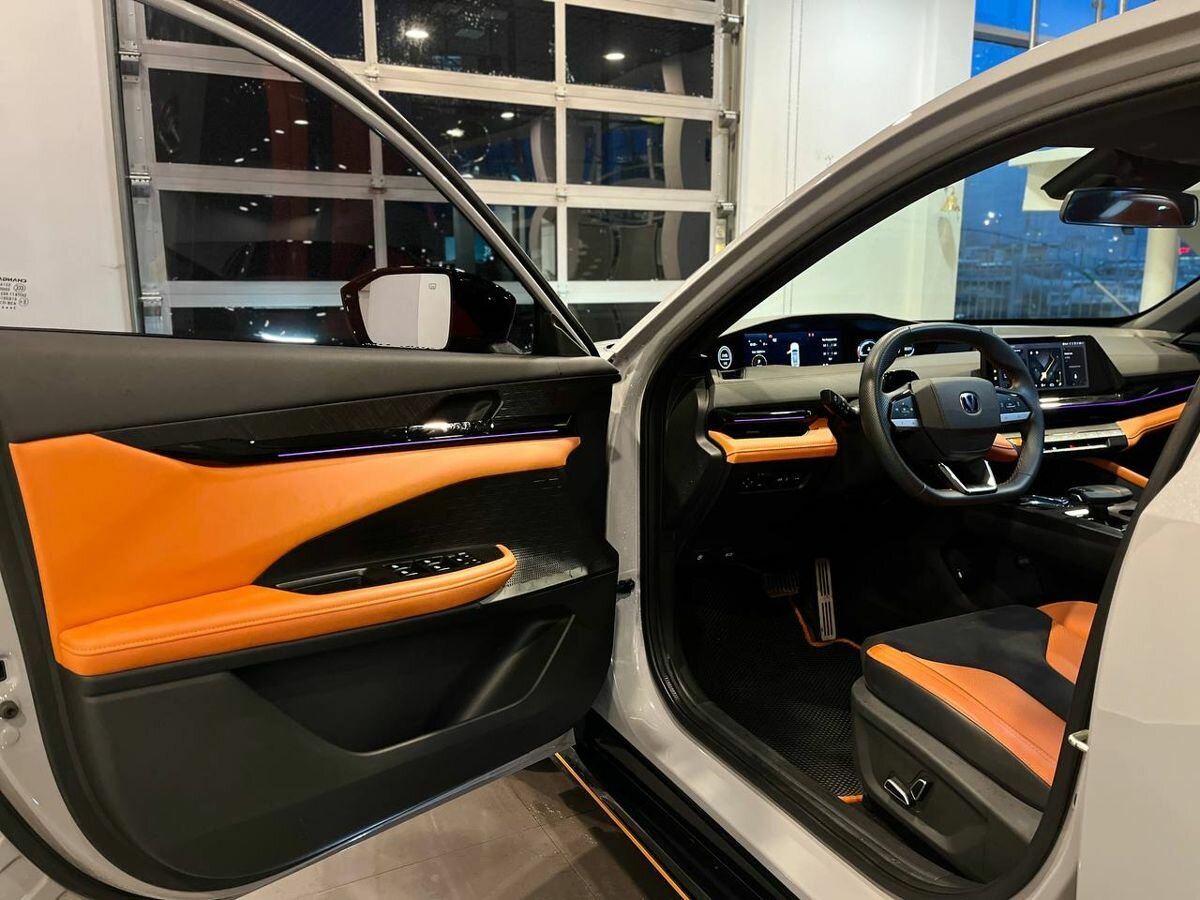 Продажа Б/У Чанган УНИ-В. Фото: #17